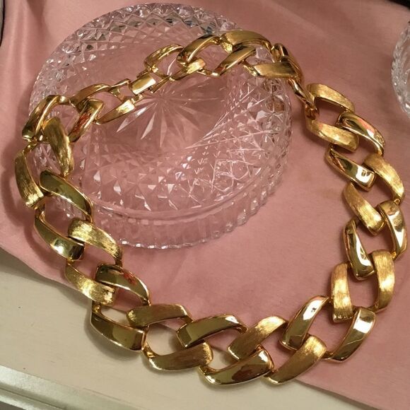 Napier Brand Bold Goldtone Link Necklace - Picture 2 of 6